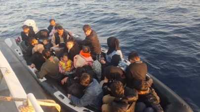 Çanakkale'de 37 kaçak göçmen ile 2 göçmen organizatör yakalandı
