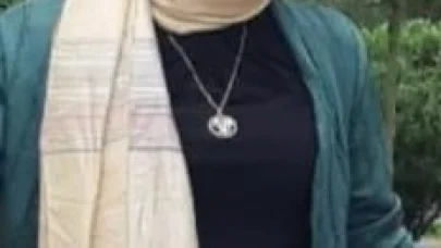 Çocuklarını kurtarmak için atladığı derede boğulan kadın, toprağa verildi
