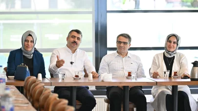 Deprem bölgesinden gelen kadın kooperatifleri, Yıldırım Belediye Başkanı Yılmaz’ı ziyaret etti