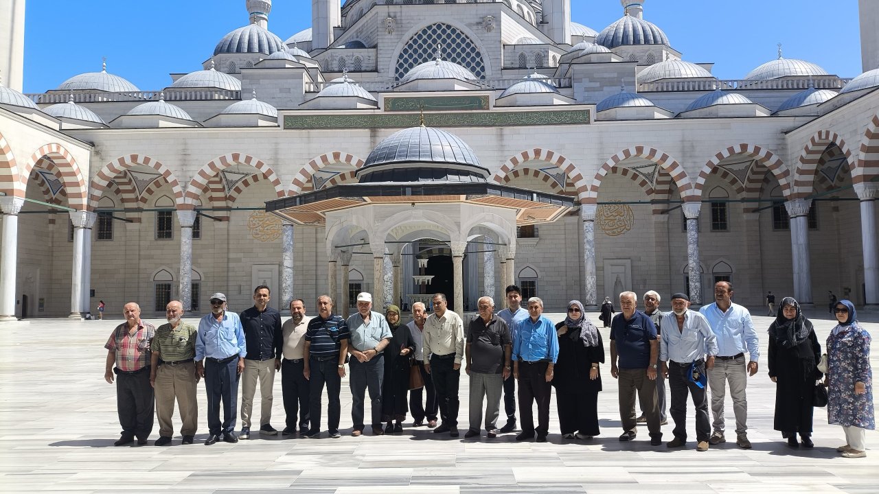 Dilovası’ndan İstanbul’a anlamlı yolculuk; yaşlılara özel gezi programı gerçekleştirildi