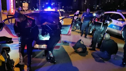 'Dur' ihtarına uymayan otomobildekilerden biri: Ben kaçmadım, neden kaçayım, şoför kaçtı