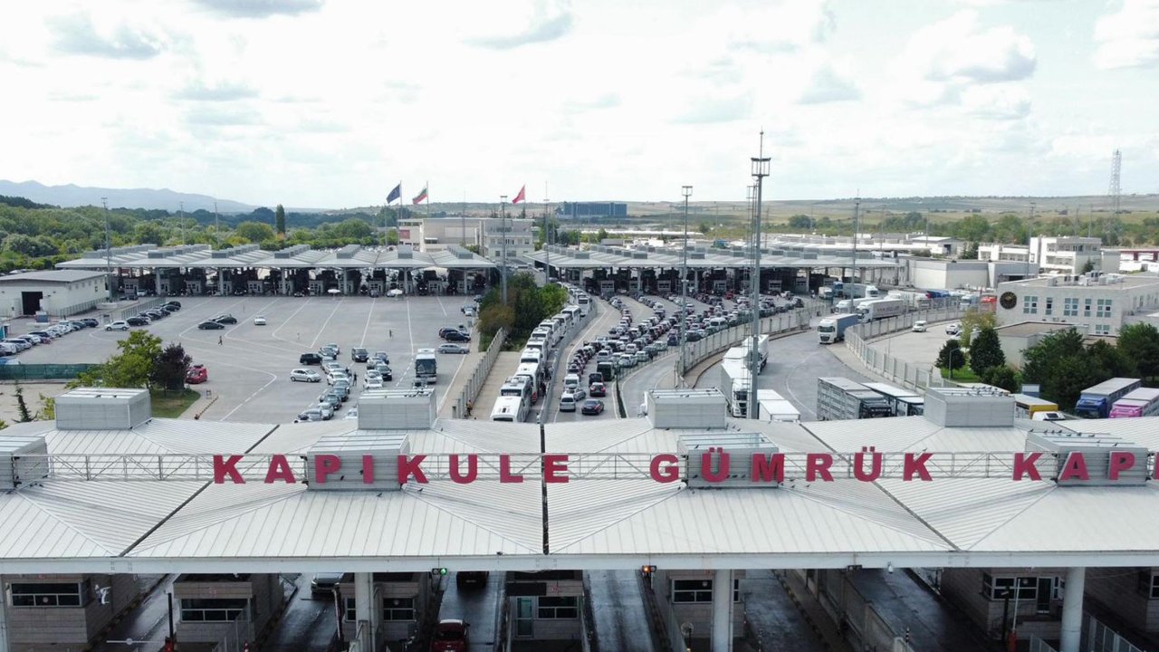 Edirne Valisi Sezer: Bayramda 4 sınır kapısında 396 personel görev alacak