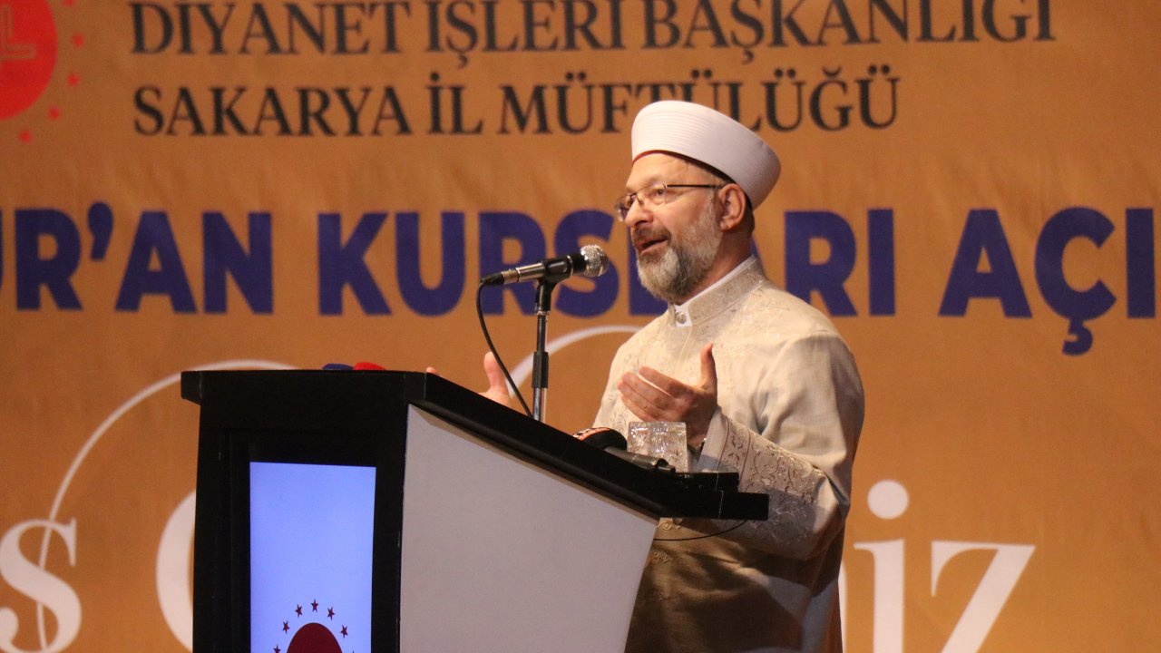 Erbaş: Din ve ahlak eğitiminden uzak nesiller tarihine de kültürüne de uzak kalacaktır