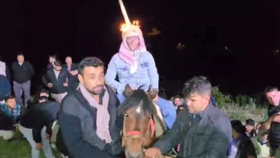 Geleneksel düğün adetleriyle evlendiler; damat eğlencesi yapıldı, gelin at sırtında mahalleyi dolaştı