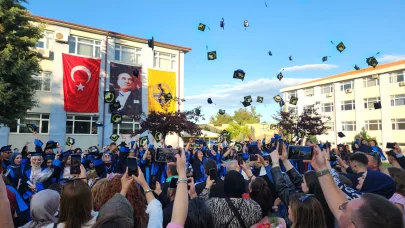 Keşan’da yüksekokullar mezunlarını uğurladı