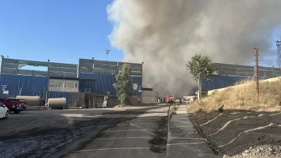 Kocaeli'de hurda yangını
