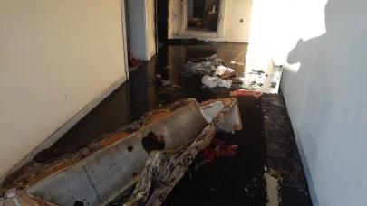 Kocaeli'de metruk binayı ateşe verdiler