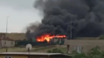 Kocaeli’de tek katlı ev yandı