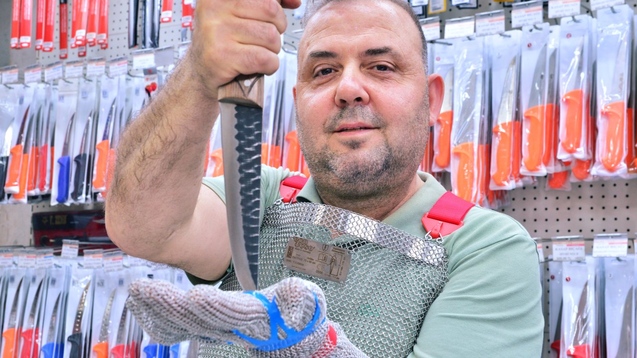 Kurbanlıkların karşısına şövalye gibi çıkacaklar; acemi kasaplara çelik eldivenli, önlüklü önlem