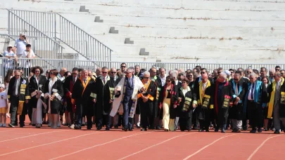 NKÜ'de 5 bin öğrenci mezun oldu