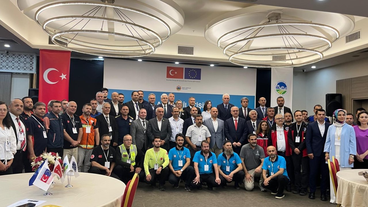 Sakarya'da mahallelere telsizli acil hat geliyor