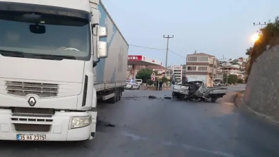 TIR ile çarpışan kamyonetin sürücüsü ağır yaralandı