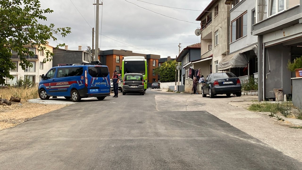 Bıçakla yaralandı, otomobille takip edip, pompalı ile ateş açtı: 5 yaralı