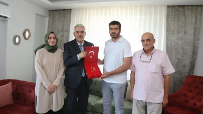 Bursa Valisi Ayyıldız, 15 Temmuz gazilerini ziyaret etti