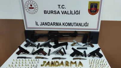 Bursa’da ruhsatsız silah operasyonu: Çok sayıda tabanca ve mermi ele geçirildi