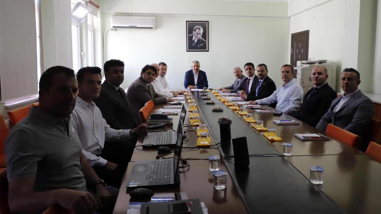 Edirne Valisi Sezer: Edirne'de OSB'ler meslek liseleriyle entegre ediliyor /Video eklendi