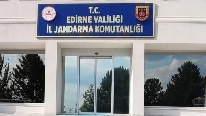 Edirne'de aranan 2 kişi yurt dışına kaçarken sınırda yakalandı