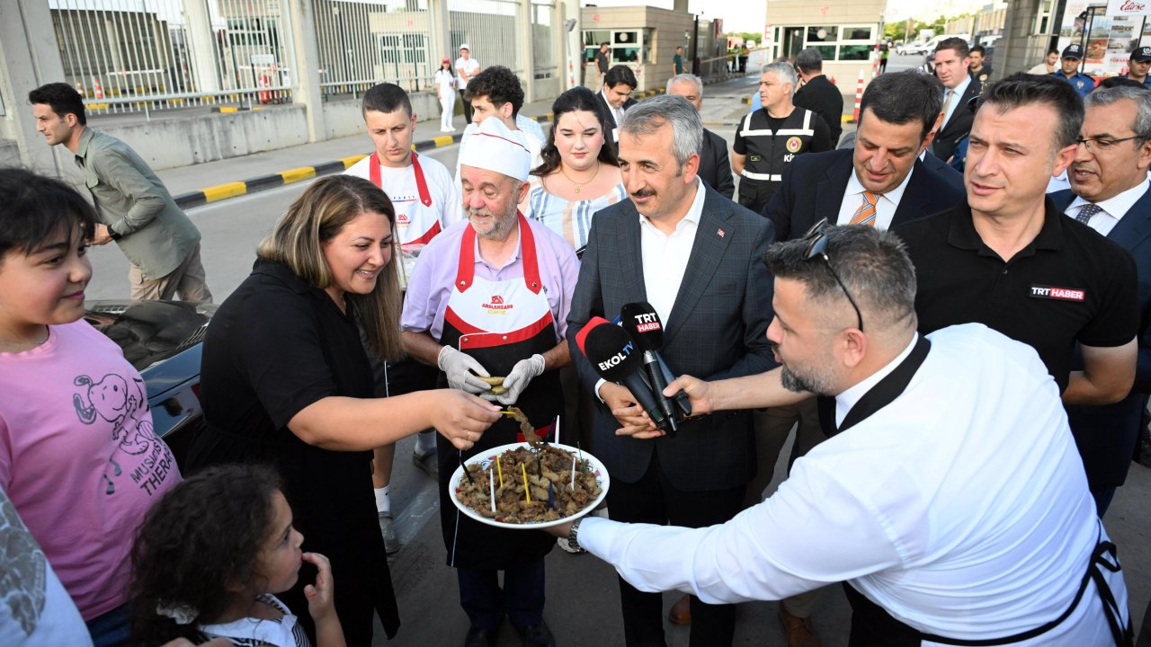 Gurbetçiler, Kapıkule’de yöresel lezzetlerle karşılandı