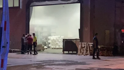 İnegöl’de tekstil fabrikasındaki yangın 1 saatte söndürüldü