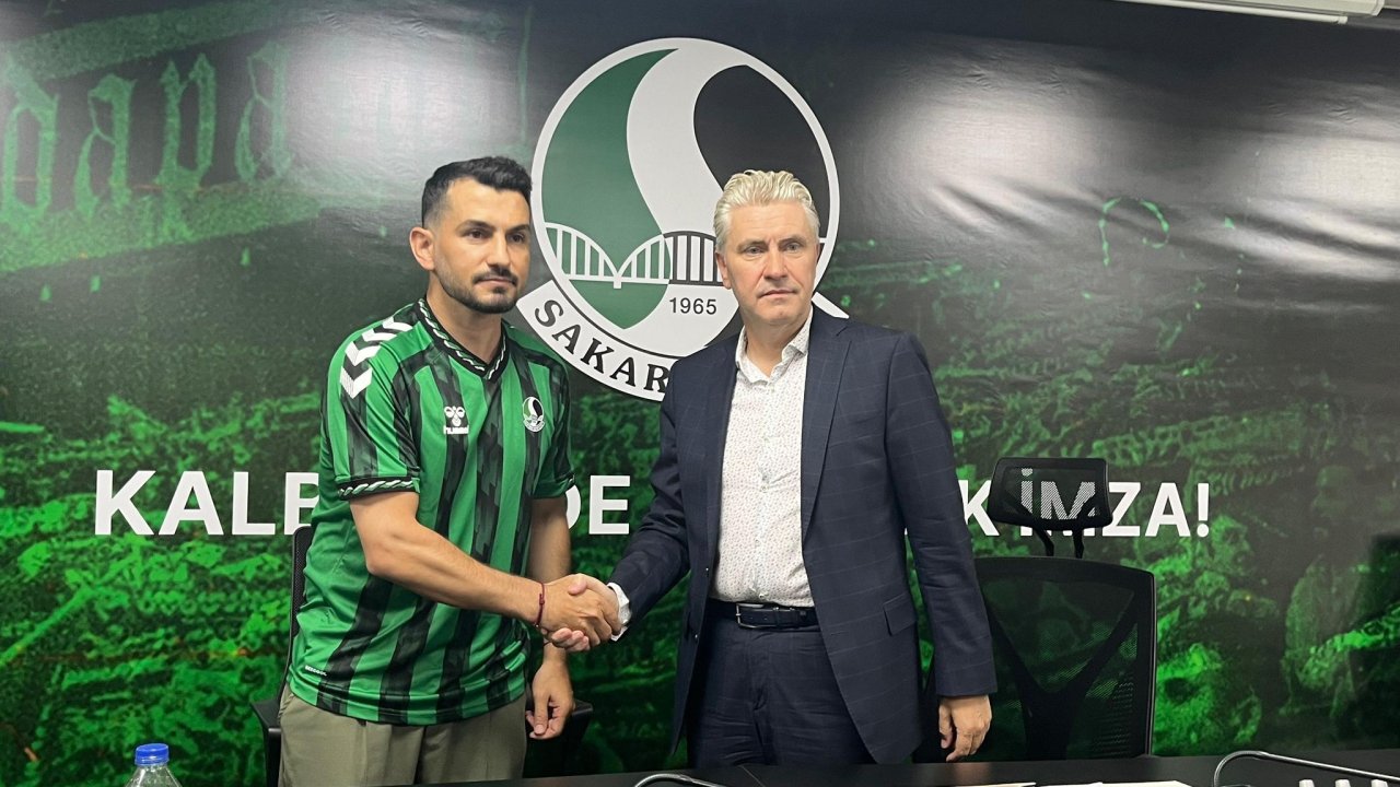 Sakaryaspor, Göktuğ Baytekin ve Emrah Başsan'ı transfer etti