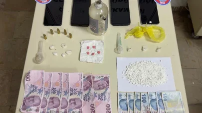 Üzerlerinde uyuşturucu ele geçirilen 3 şüpheli gözaltında