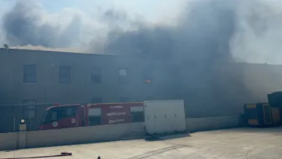 Yangın tekstil fabrikasına sıçradı
