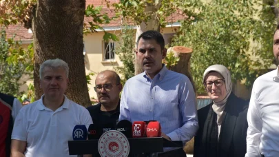 Bakan Kurum: Balıkesir'de 152 binada 265, Manisa'da 41 binada 53 bağımsız bölüm ağır hasarlı ya da yıkık