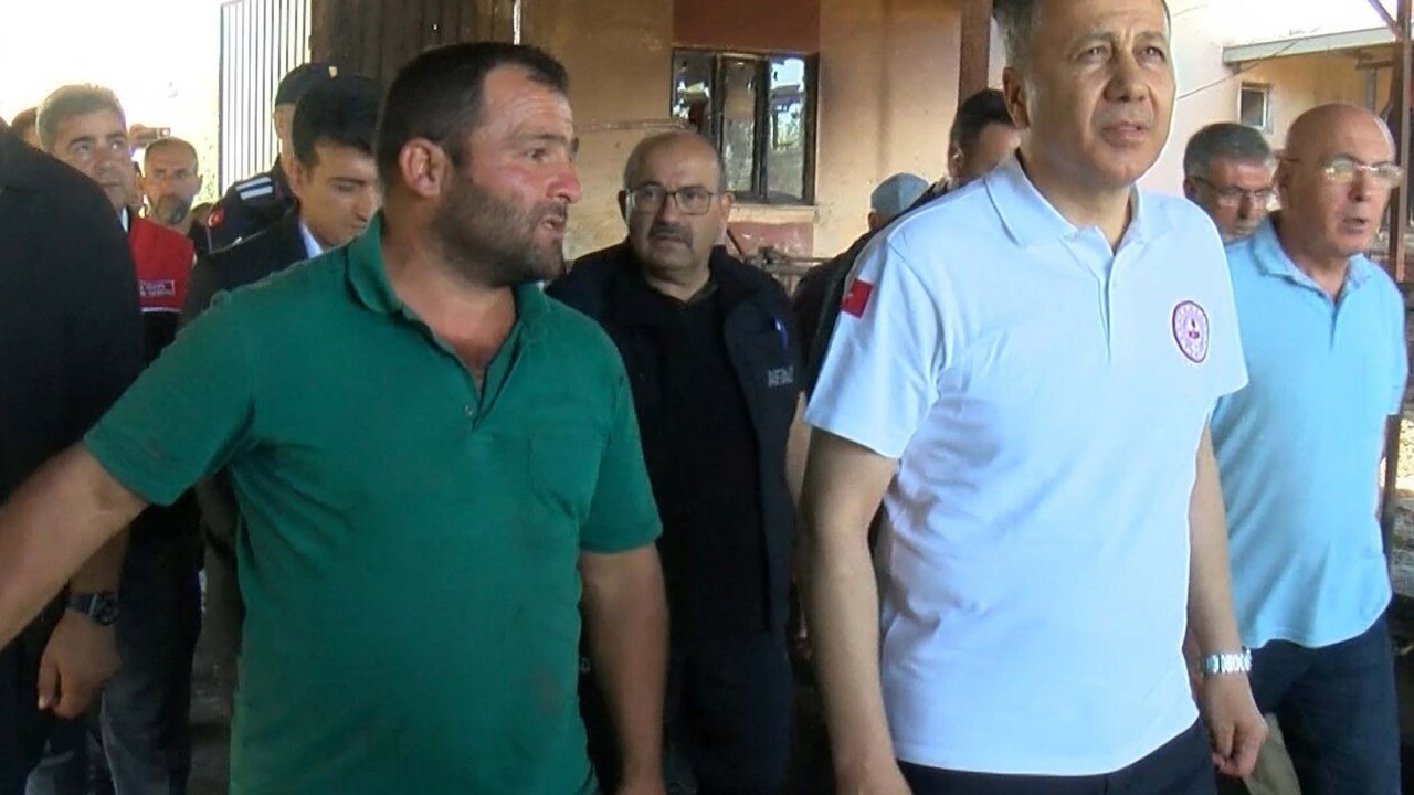 Bakan Yerlikaya: Balıkesir'de 4 büyüklüğünde 10'un üzerinde deprem oldu, artçı sayısı 250'yi geçti