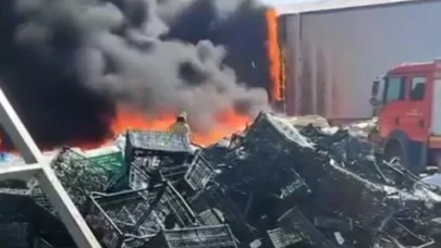 Bursa’da geri dönüşüm tesisinde çıkan yangın kısa sürede söndürüldü