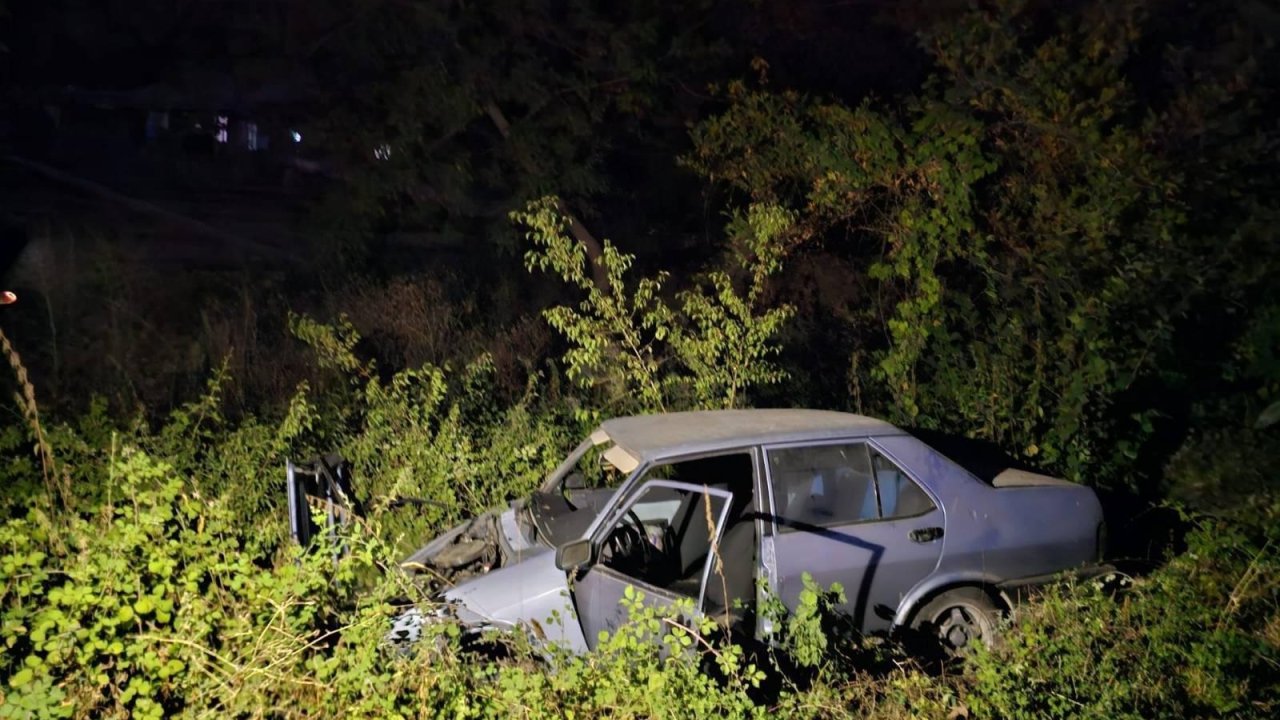 Bursa'da otomobil şarampole uçtu: 2 yaralı