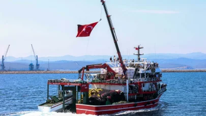 Çanakkale’de balıkçılar 'Vira bismillah' diyerek denize açıldı