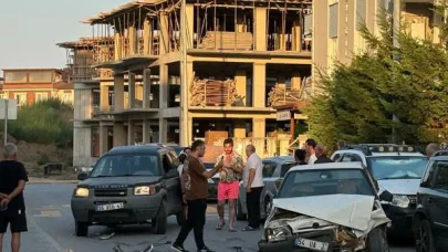 Cipiyle kavga ettiği eşinin otomobiline çarpıp hurdaya çevirdi