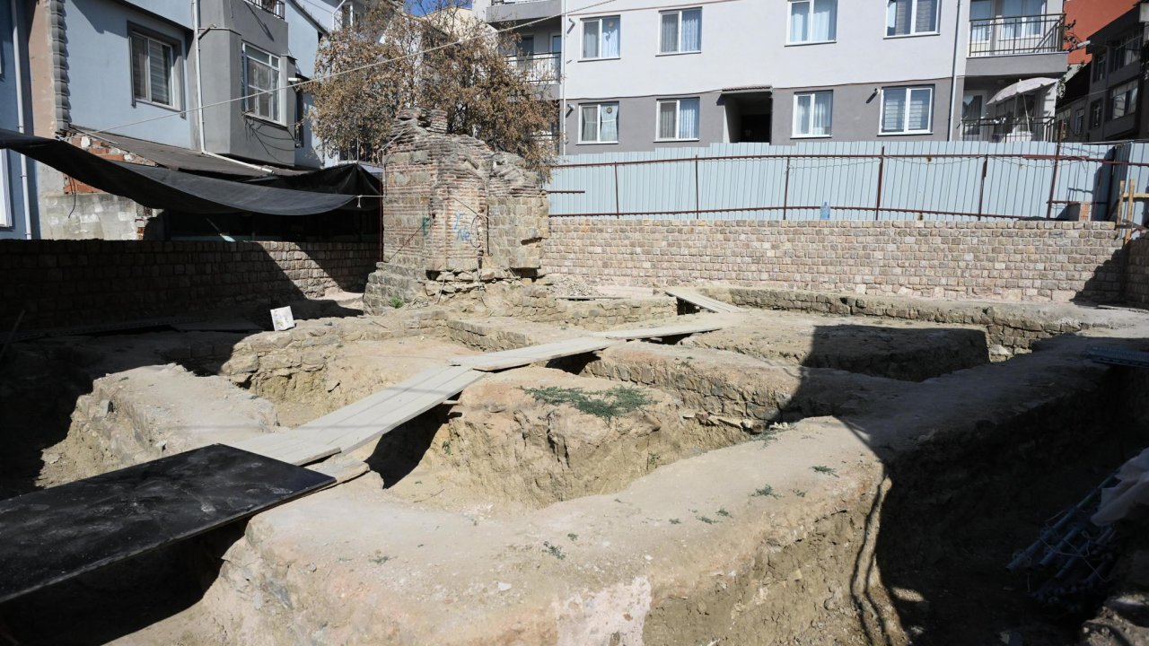 Edirne’de günümüze tek duvarı ulaşan Çokalca Camisi’nde, restorasyon başladı