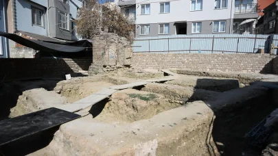 Edirne’de günümüze tek duvarı ulaşan Çokalca Camisi’nde, restorasyon başladı
