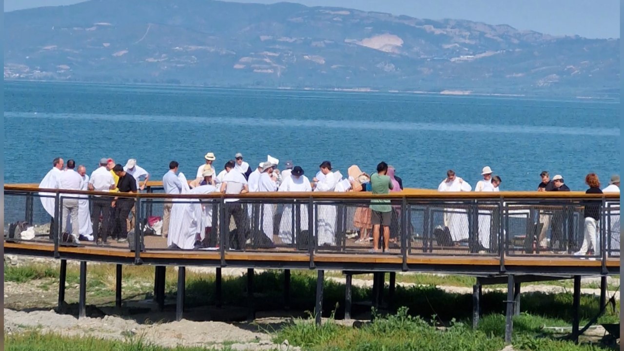 Fransa'dan gelen 42 akademisyen, İznik'te ayin yaptı