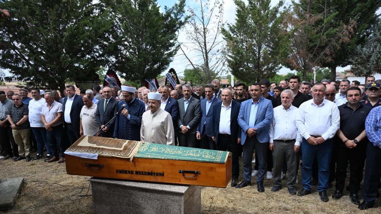 Gümüşhane Valisi Baruş'un babası Hayri Baruş Edirne'de toprağa verildi