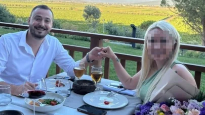 Hafif ticari aracın çarptığı motosikletin sürücüsünün öldüğü kaza kamerada