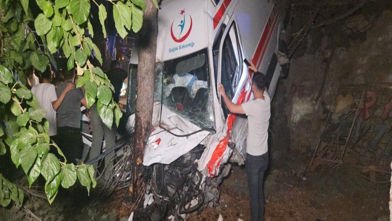 Hasta nakil ambulansı ile çarpışan kamyonetin şoförü gözaltında