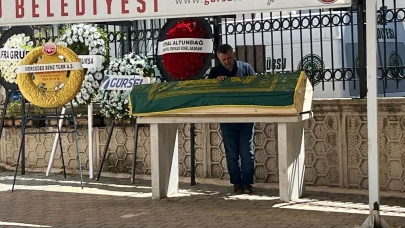 İstanbul'daki kazada ölen Emrah Bursa’da toprağa verildi; 1 ay sonra baba olacakmış