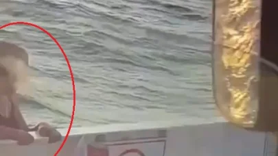 Kadın yolcunun feribottan atladığı anlar kamerada
