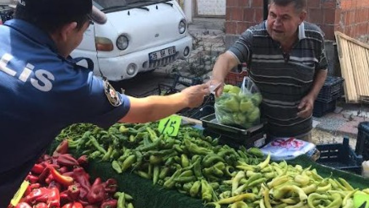 Karacabey’de polis dolandırıcılığa karşı broşür dağıttı