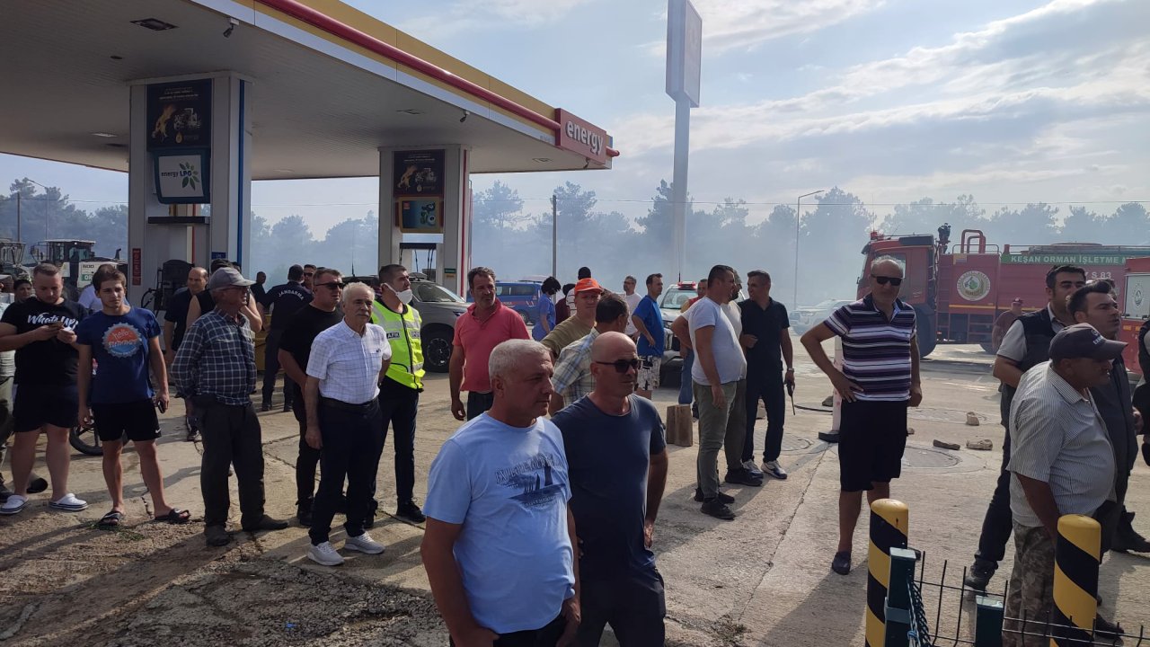 Keşan’da anız yangını; akaryakıt istasyonu ve ormana sıçramadan söndürüldü