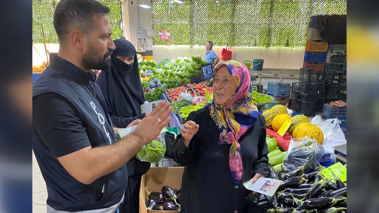 Kestel’de polis, vatandaşlara uyuşturucu ve dolandırıcılığa karşı broşür dağıttı