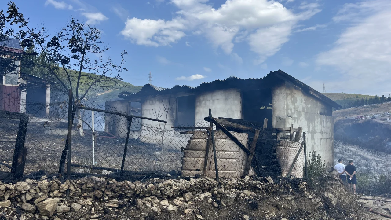 Kocaeli'deki ot yangını söndürüldü