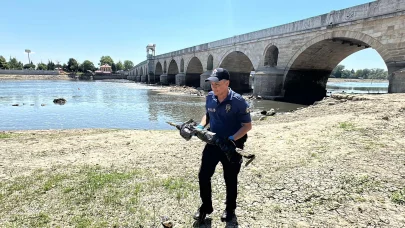 Meriç Nehri'nde sular çekildi, tarihi tüfek bulundu