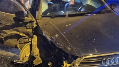 Otomobil ile motosikletin çarpıştığı kaza sonrası yakınları hastanda kavga etti: 2 yaralı