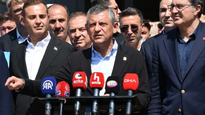Özgür Özel: Sındırgı'nın bir beklentisi var; buranın hızlıca afet bölgesi ilan edilmesi gerekiyor