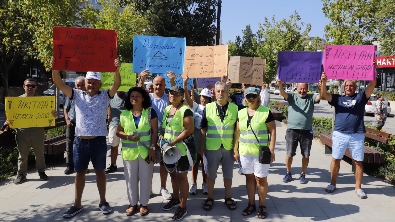 Saros’un Erikli köyü sahilinde kanalizasyon atıklarının denize döküldüğü iddiası