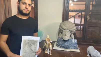 Sinan Paşa’nın büstü, hiçbir sanat eğitimi almayan Suriyeli uyruklu Hüseyin tarafından yapılıyor
