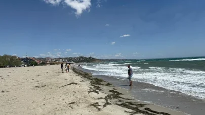 Tekirdağ'da fırtına; eğitim uçuşları iptal edildi, denize girmek yasak